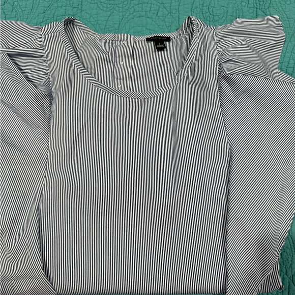 Ann Taylor Ribbed Ruffle Sleeve Top - Picture 2 of 8